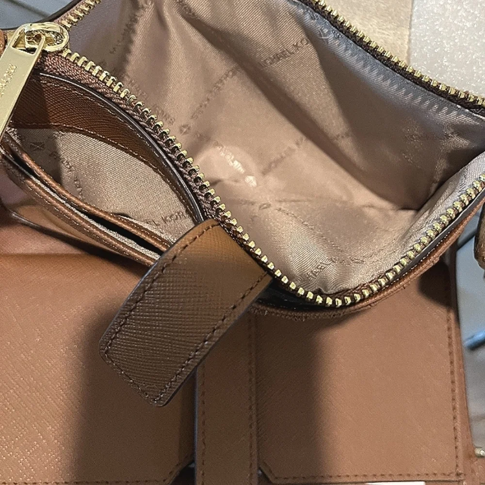 Michael Kors Saffiano Leather Jet Set Double Zip Wristlet New With Tags!